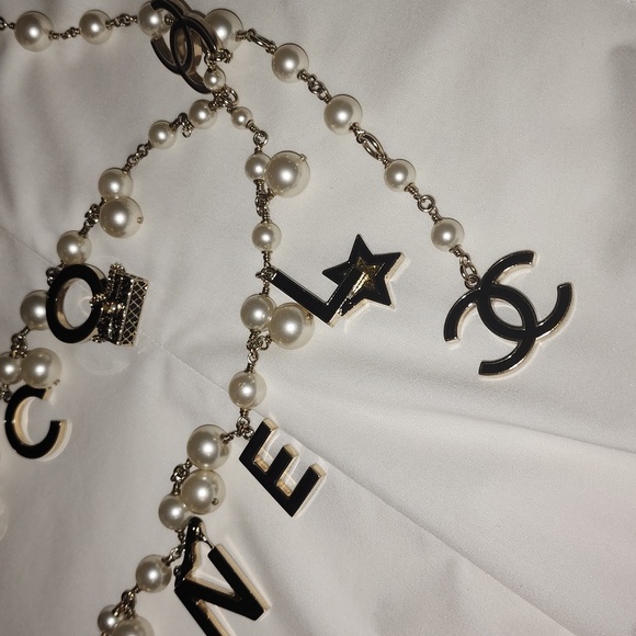 Chanel Coco Charm Pearl Belt Necklace - Picture 7 of 15